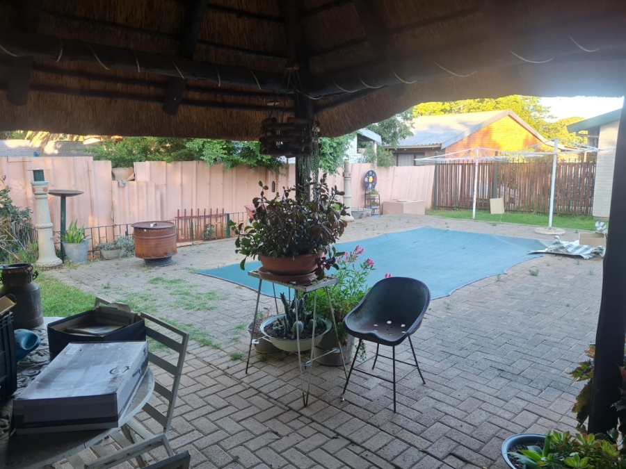 3 Bedroom Property for Sale in Uitsig Free State